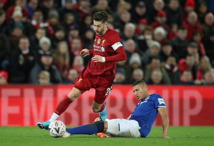 北京时间12月8日00：30，德甲联赛第13轮将上演一场关键对决，排名第三的多特蒙德坐镇主场信号伊杜纳公园球场，迎战状态火热的霍芬海姆。